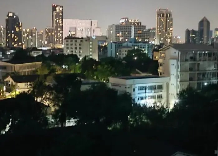 806 Modern Ac With Balcony And Views Apartment Bangkok